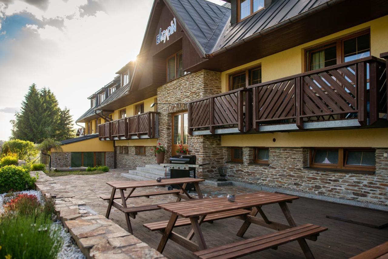 Apartmany Engadin Boží Dar المظهر الخارجي الصورة